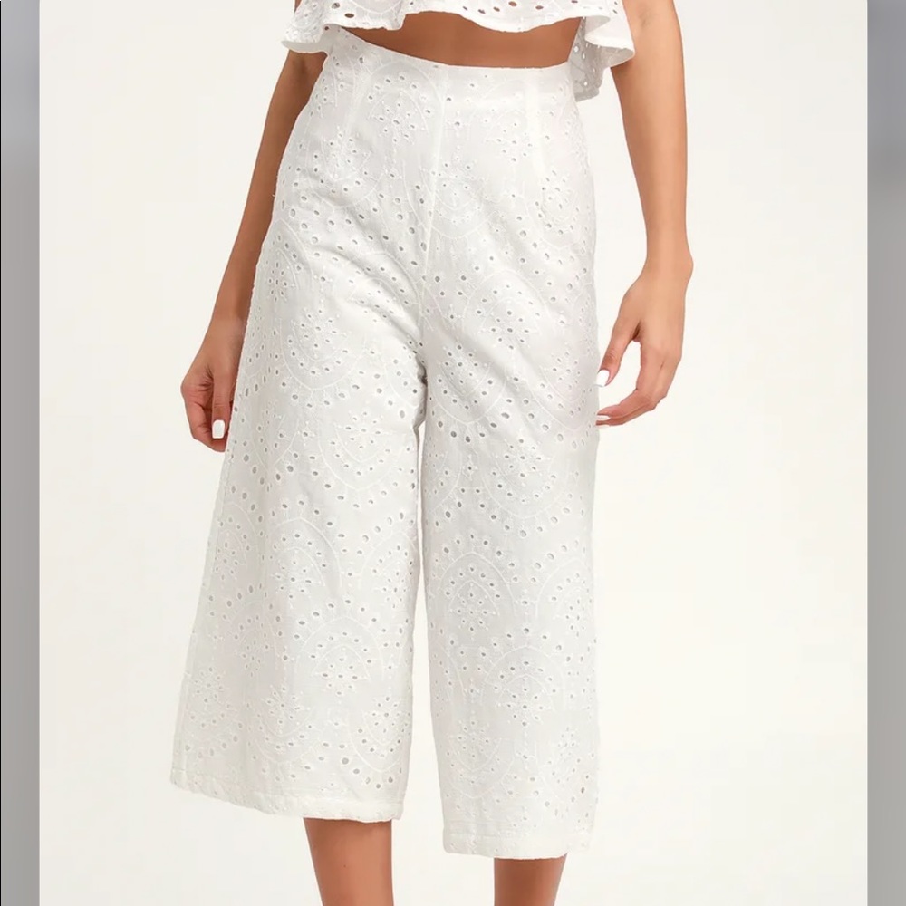 Lulus white eyelette culotte pants